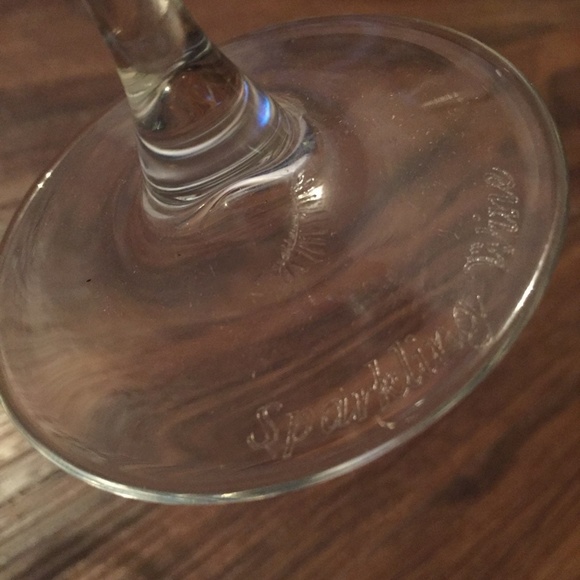 LUMINARC Wine for Dummies Gift Set 4 Wine Glasses + Basics Book Party - Picture 5 of 6